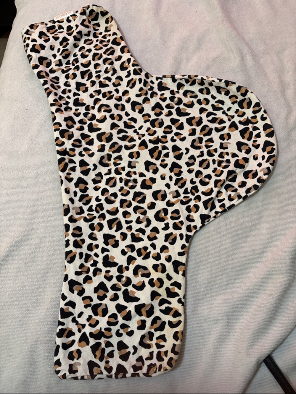 **free with purchase!** leopard print Spare Hangers Holder